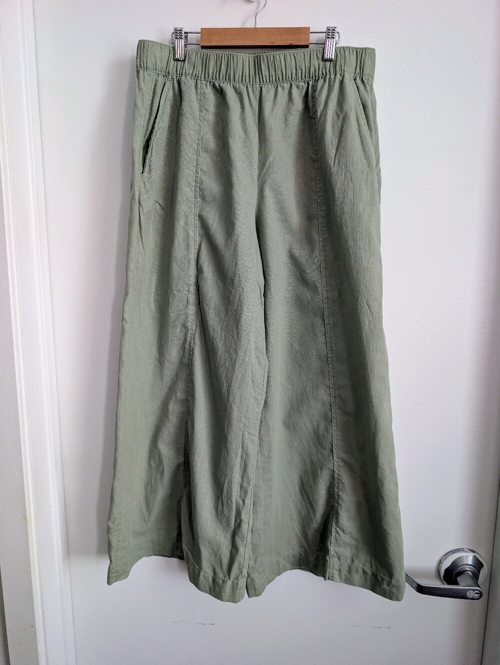 Loft Breezy Leg Crop Pants In Linen Cotton Medium